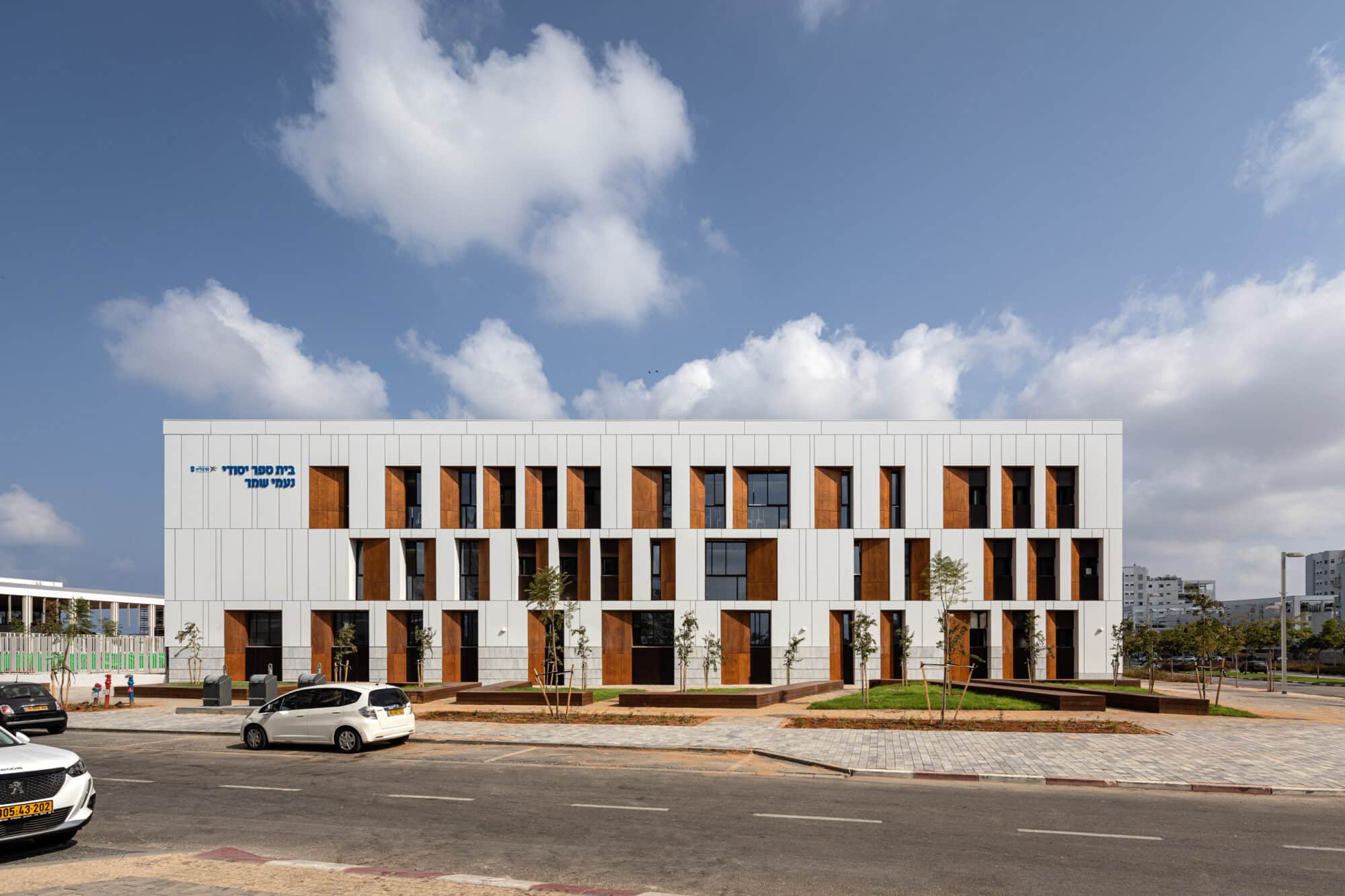 Exterior wood cladding for the Naomi Shemer School 04