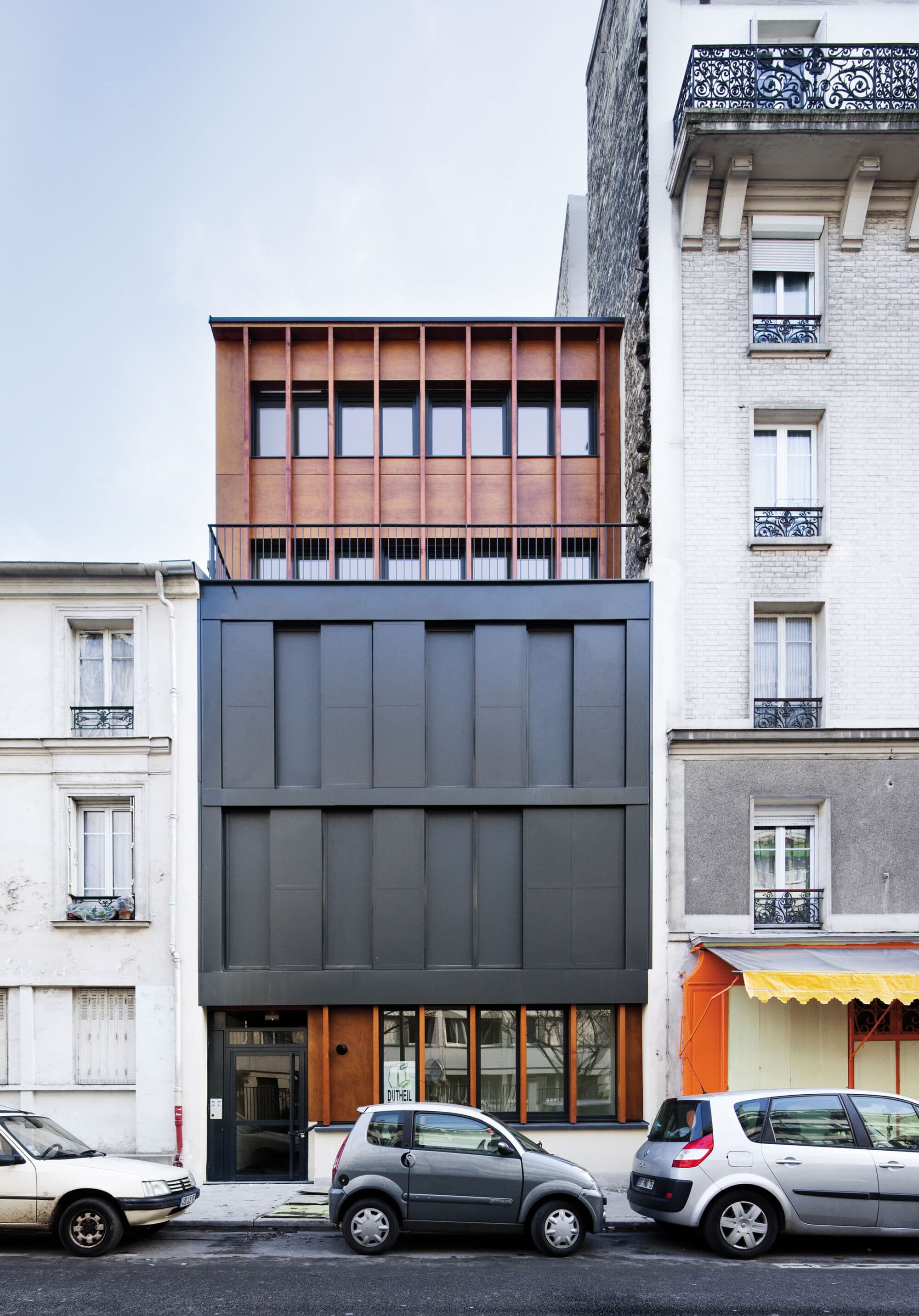 Housing in Rue Pouchet 05