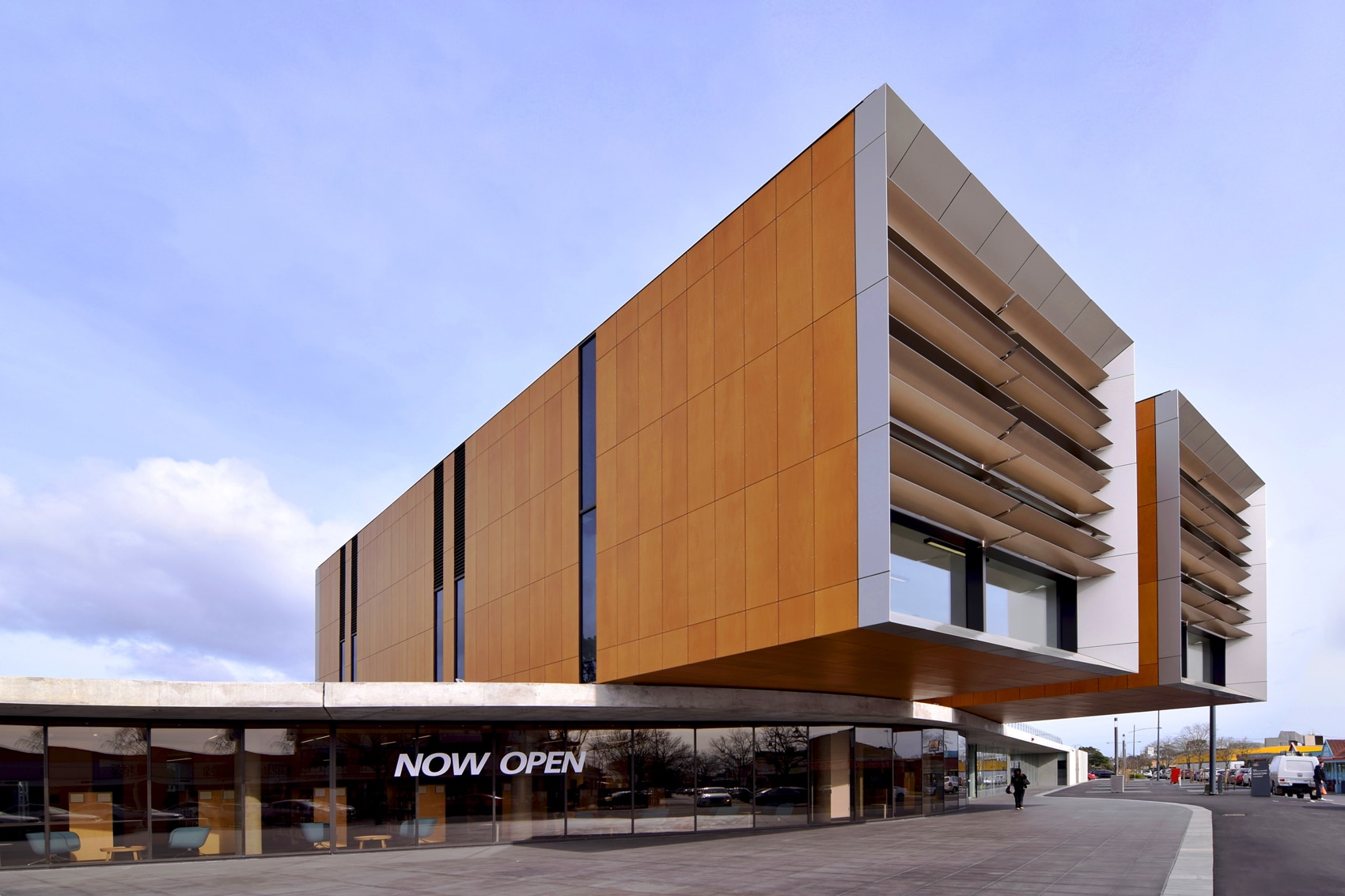 Frank Bartlett Memorial Library and Moe Service Centre 02