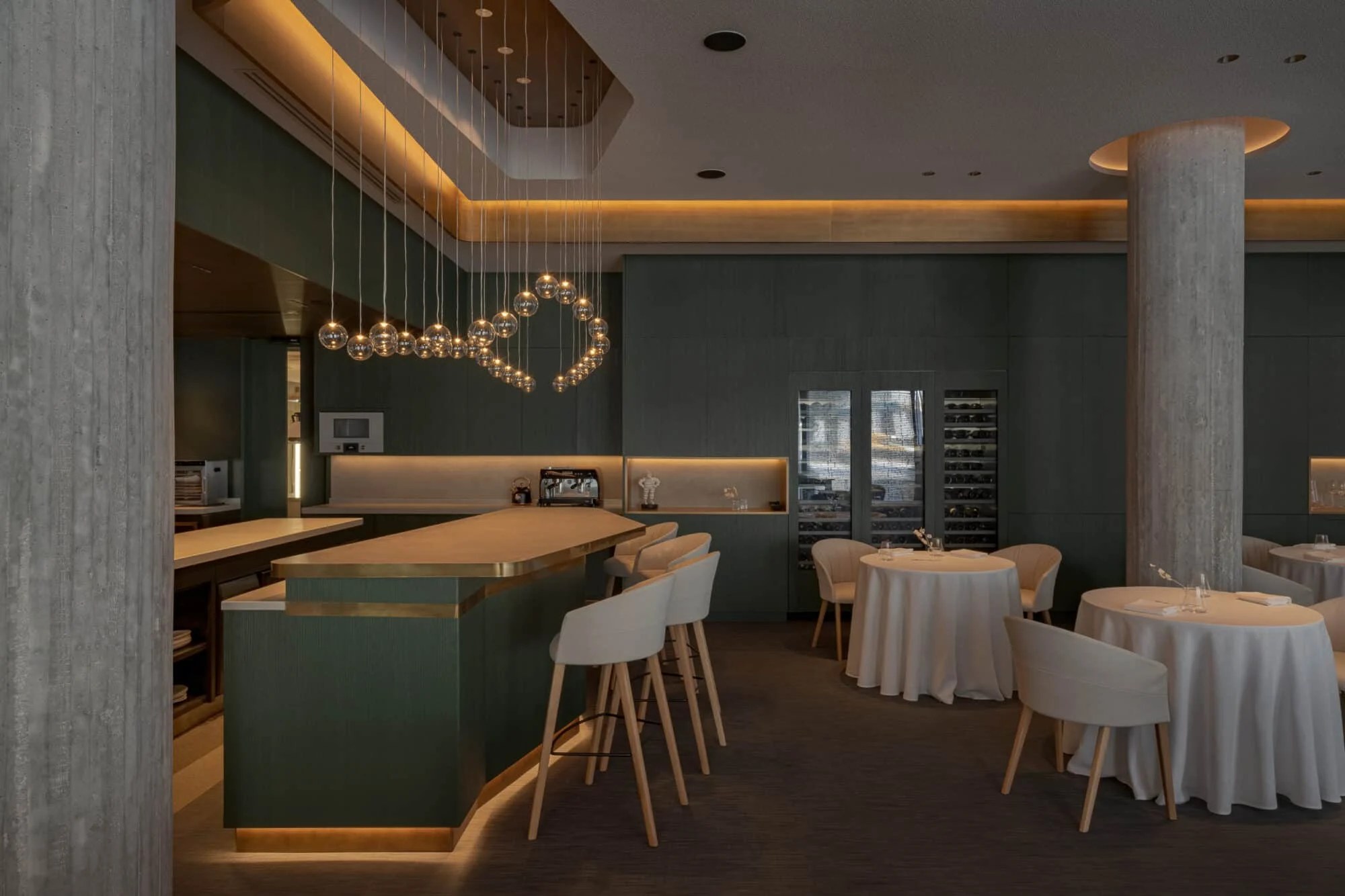Interior and exterior cladding at Messina restauranMessina Restaurant 02
