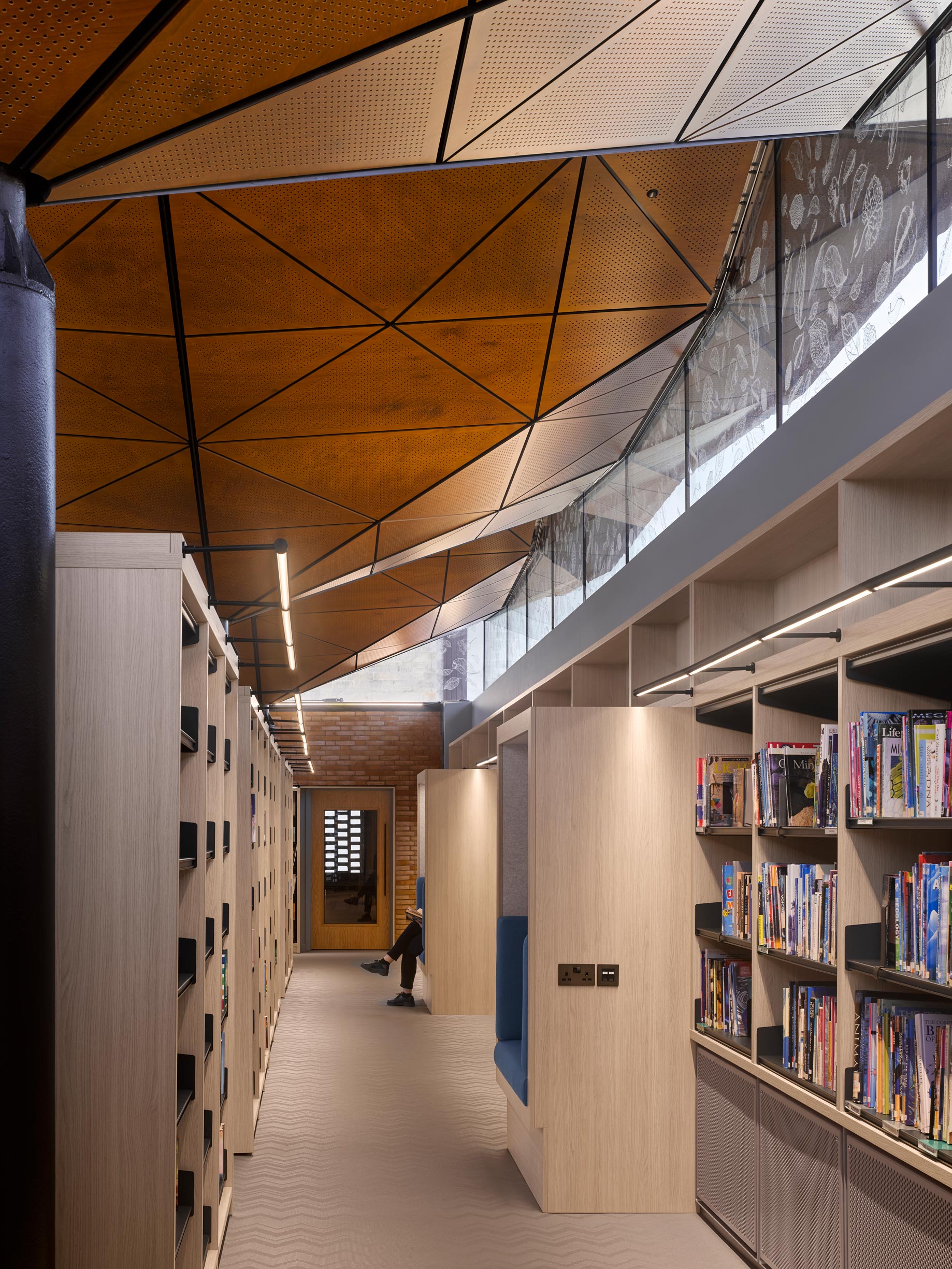 St. Mary's Calne School Library 05
