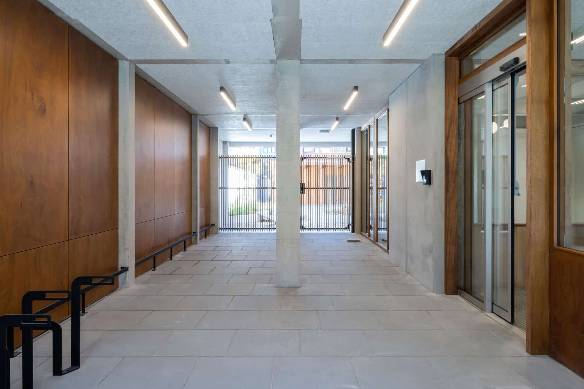 Natural timber cladding at KDV Apollostraat 03