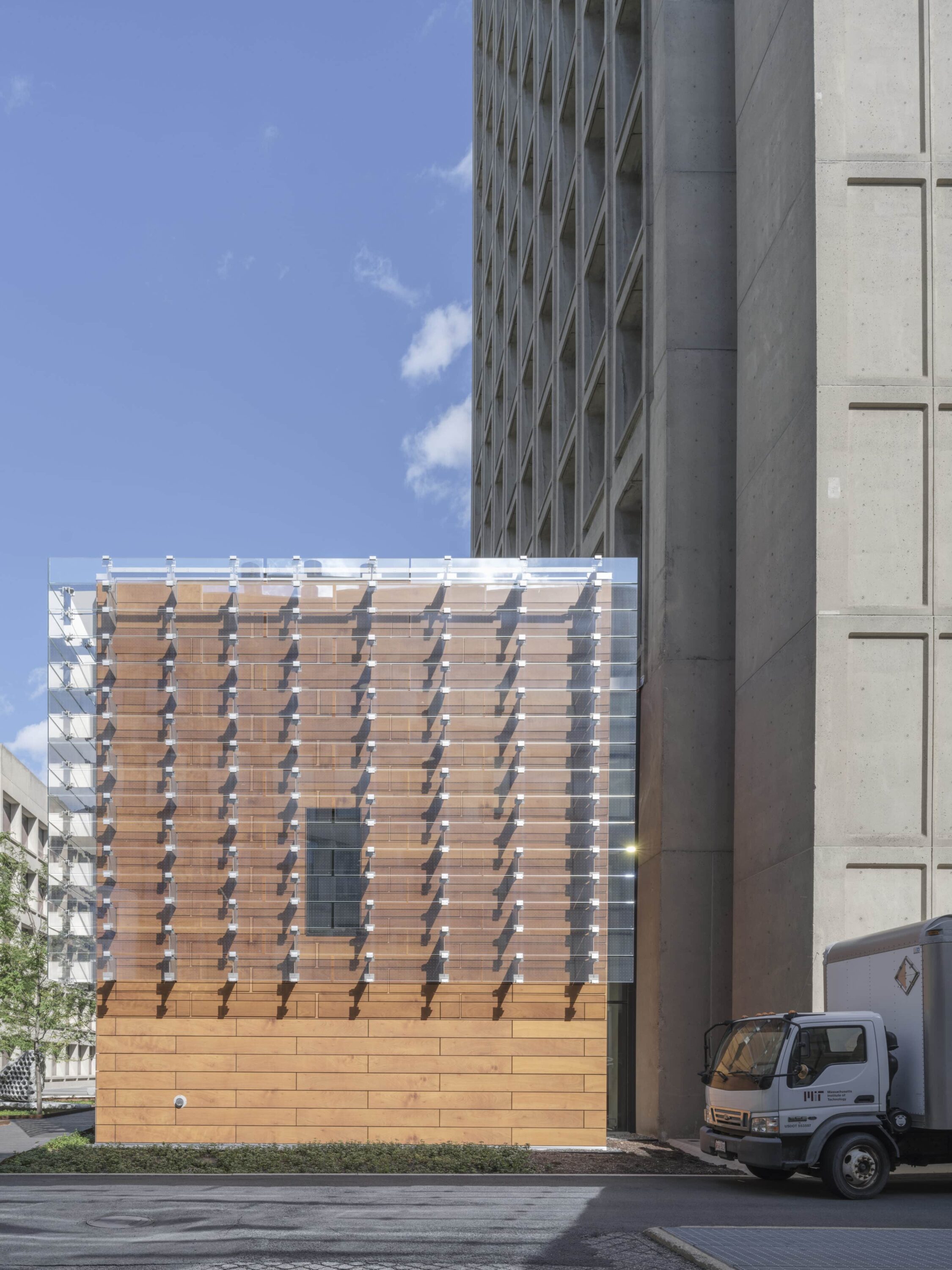 Natural wood panels at the Massachusetts Institute of TechnologyMassachusetts Institute of Technology MIT 03