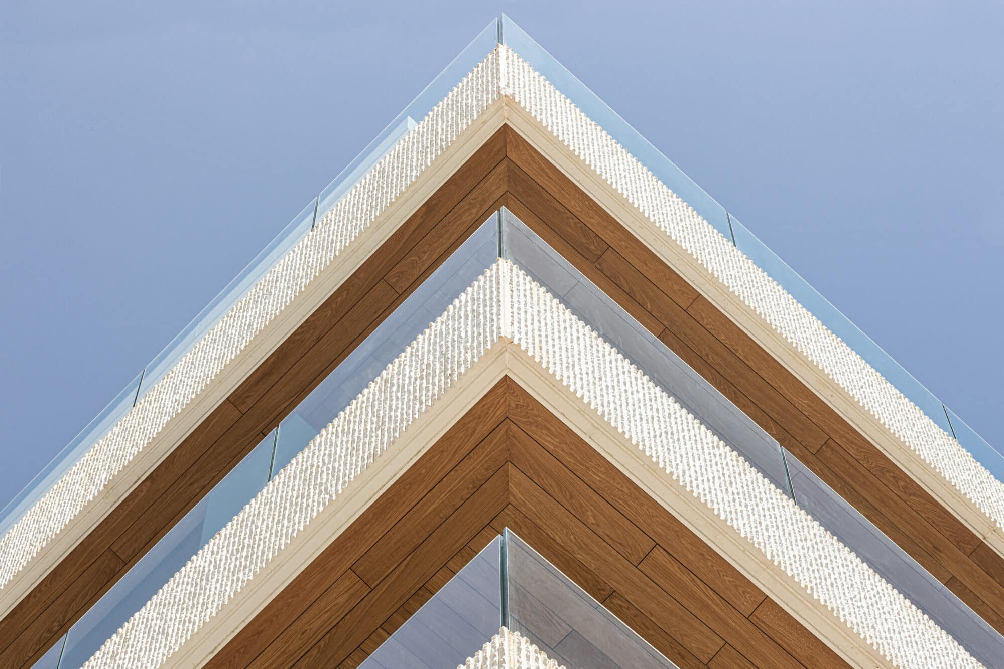 Natural timber soffit at seaside residential building 01