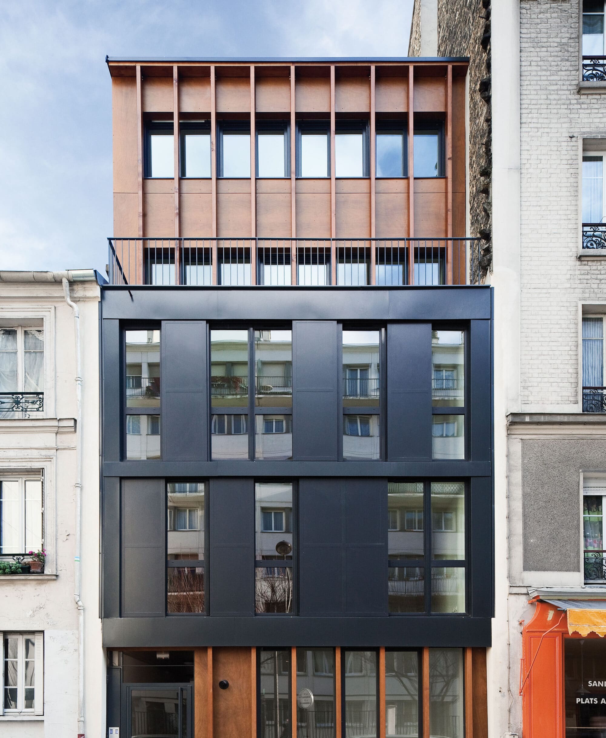 Housing in Rue Pouchet 02