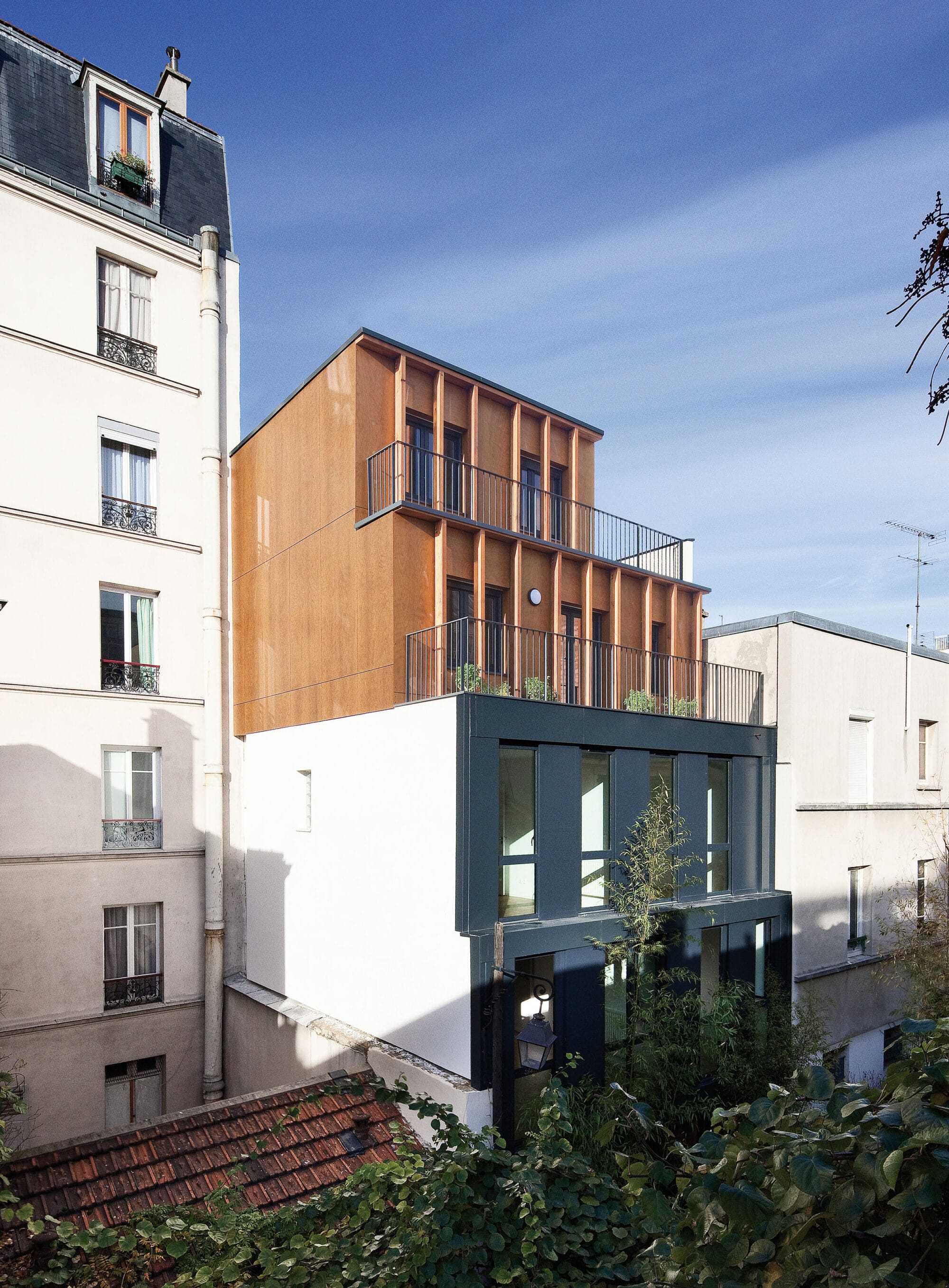 Housing in Rue Pouchet 04